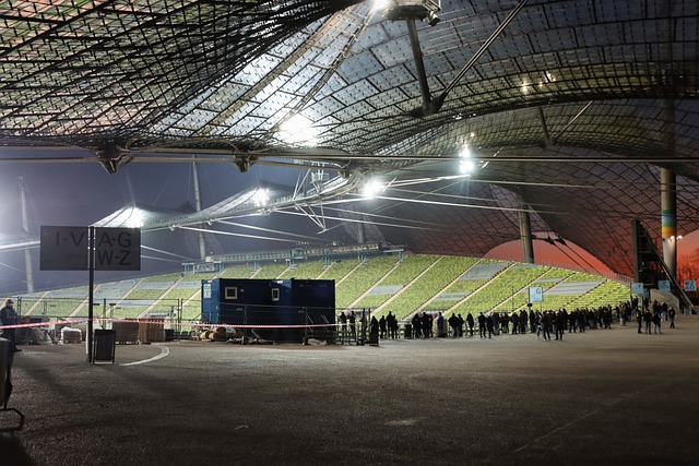 西蒙斯与申 西蒙斯与申